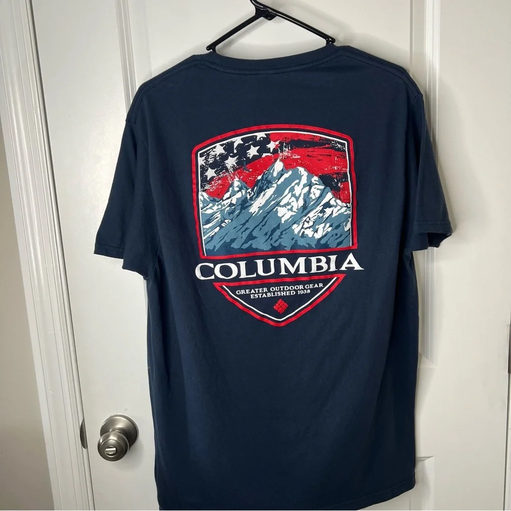 Columbia Men's Navy Graphic T-Shirt - Picture 4 of 4